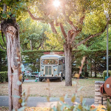 Rives D'arc Camping Vallon-Pont-dʼArc