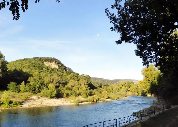 Rives D'arc Campeggio