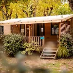 Camping Rives D'arc Vallon-Pont-dʼArc