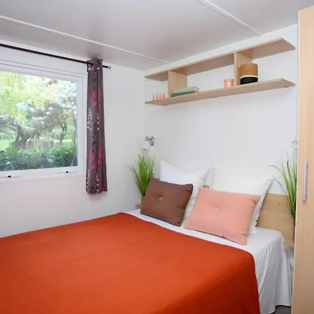 Rives D'arc Camping Vallon-Pont-dʼArc