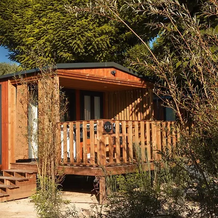 Camping Rives D'arc Vallon-Pont-dʼArc