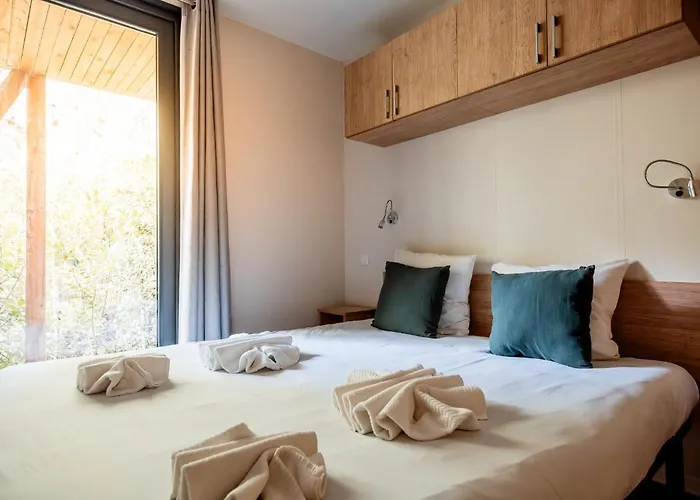Rives D'arc Campsite 4*